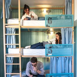  Hostel Ozz France
