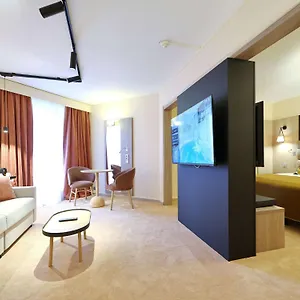 Mercure Centre President Hotel